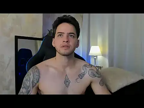 RONNY_COLTONn Webbikameraesitys