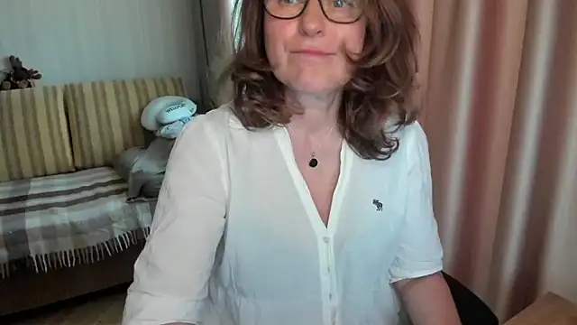 lauraoven Webcam-Show