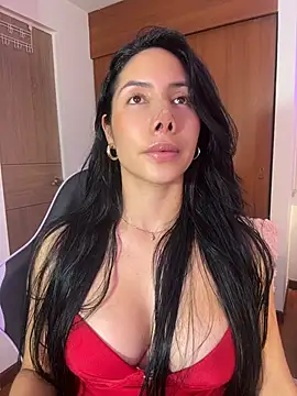 ArianaReynoldss Adlı Modelin Canlı XXX Sohbeti
