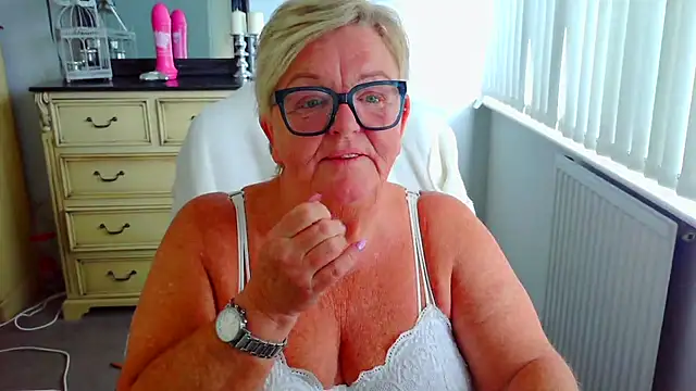 Živá chatovací místnost BridgetBlueEyes