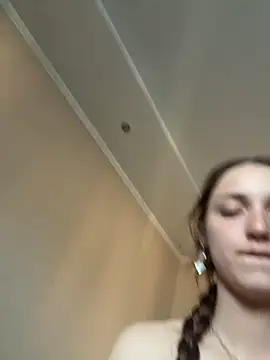 DollyTall Adlı Modelin Canlı XXX Sohbeti