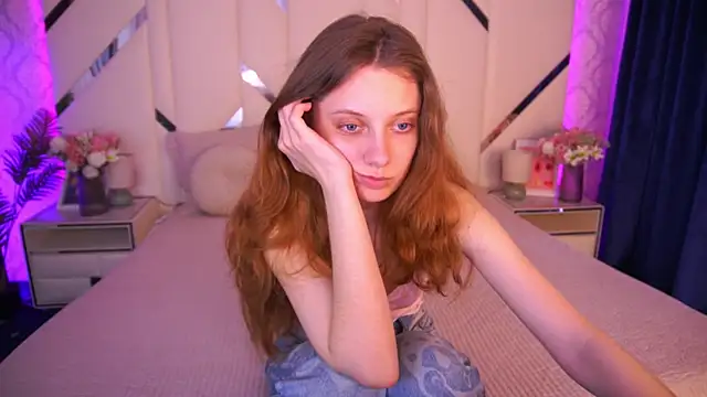 CuteeFoxy's Live XXX Chat