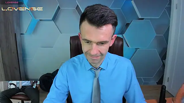 SteveTiger live XXX chat