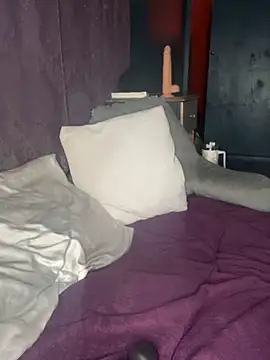 Queen_CamiXO Adlı Modelin Canlı Sohbet Odası