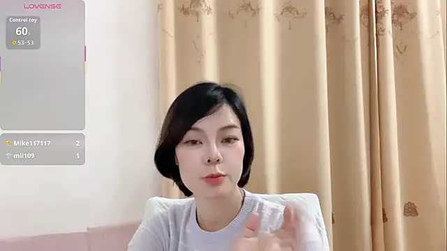 Linda-LL live XXX chat