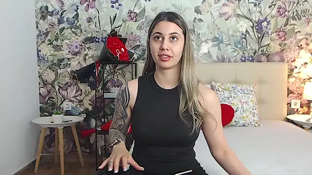 RoseDiamond06 – Naživo XXX chat