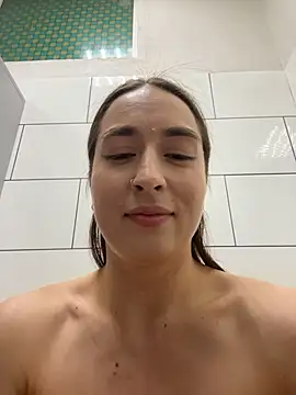 Holly_Play Chat XXX live