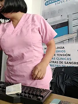 Nurse_Alice-7 Adlı Modelin Canlı XXX Sohbeti