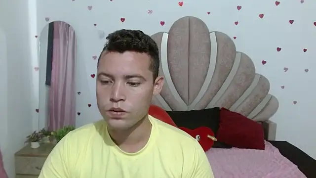 Pokazy przed kamerką – sven_fox723