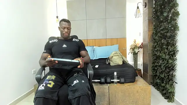 Chatroom XXX en direct de MarcusBlack_