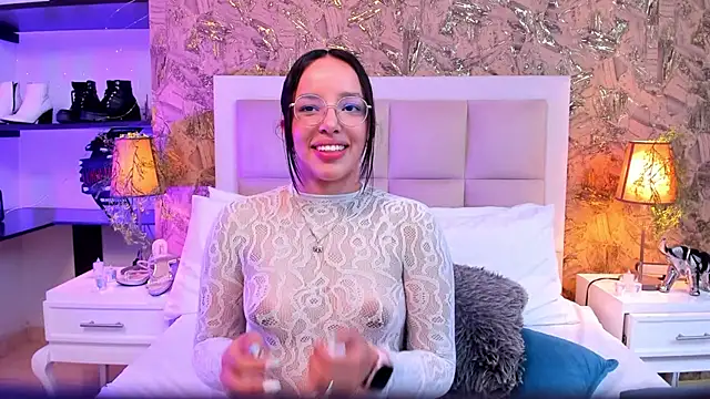 Chatroom XXX en direct de ValkyriaSteel