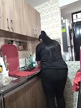SexyandnaughtyLatinos – Naživo XXX chat