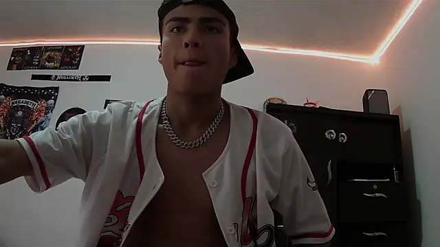 Fenix_hardcock 即時 XXX 聊天