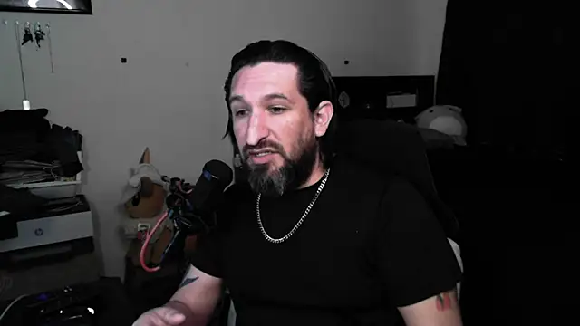 DevilPup75_ live XXX chat