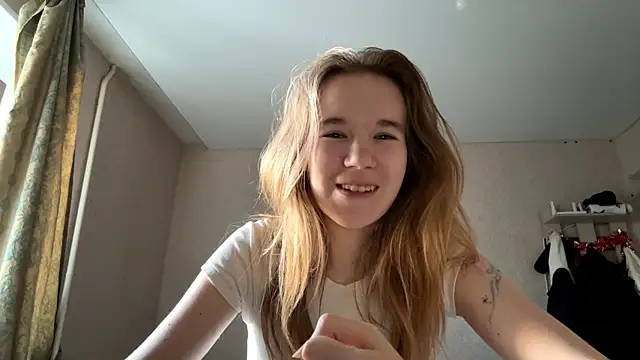 XXX chat uživo modela LeomaJee
