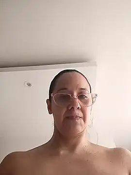Czat XXX na żywo – nicolle_milf1978