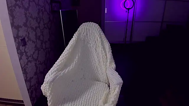 CeaneLino Adlı Modelin Canlı XXX Sohbeti