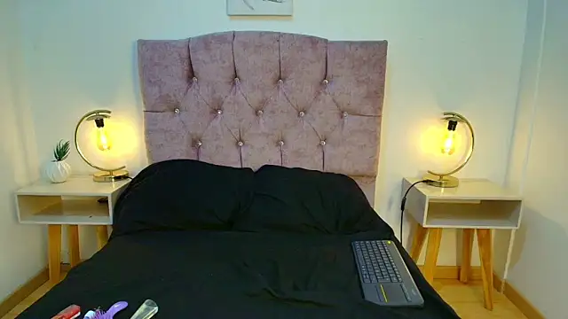 Chatroom XXX en direct de Mia_Dream_