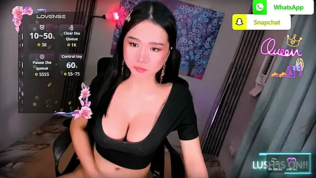 xBigSurpriseLorainex Webcam Show