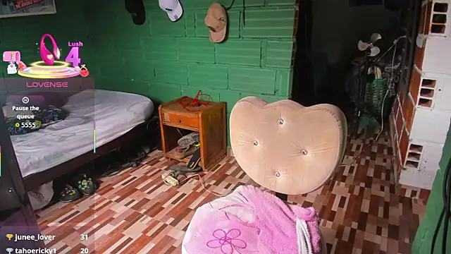 Chat +18 de DanaaRey ao vivo