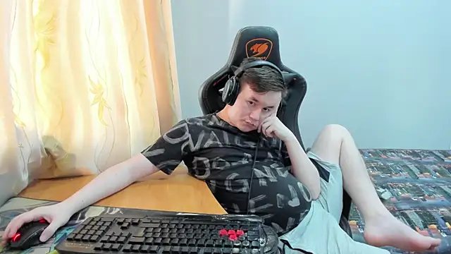 iliaskrislove's Live XXX Chat