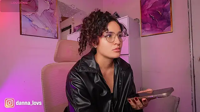 Dannaa_Lovs' Live XXX Chat