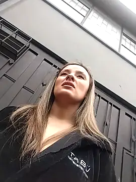 CynthiaMore – Naživo XXX chat