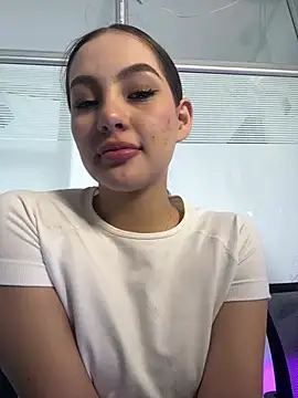 Megann_Rousee – Naživo XXX chat