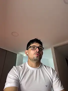 TroyeSavage's Webcam Show