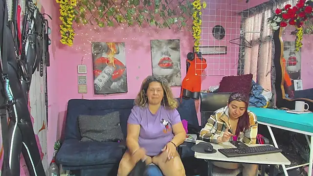 lesbiancuple's Live XXX Chat