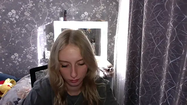 AliceTwinkle Webcam-Show