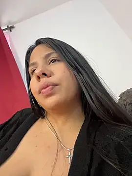 downsonMia Chat XXX live
