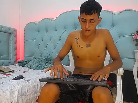 Atlas_Ferretti élő XXX-chatje