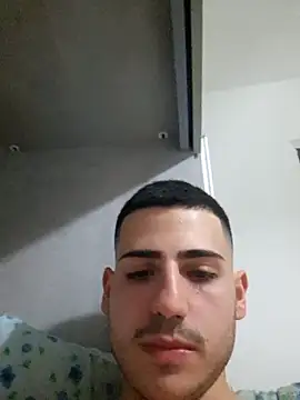 Nicolas3091 – Naživo XXX chat