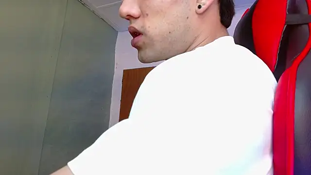 alexgiraldo__ Chat XXX in diretta