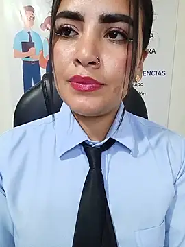 MAYE__13 Show Webcam
