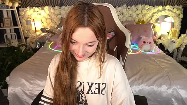 LizzaMoonn 现场XXX聊天