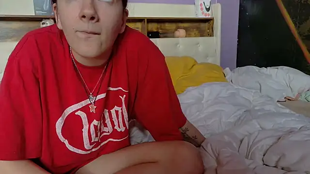Živý XXX chat HornyCatXO