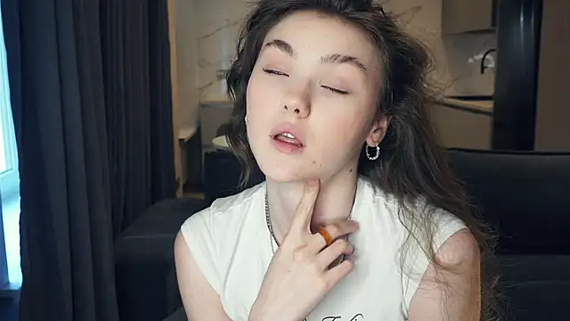 VickiPraml Webcam Show