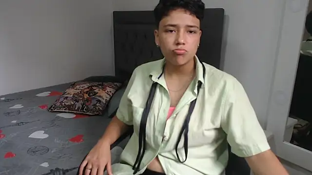 BlakeTaylor21 现场XXX聊天
