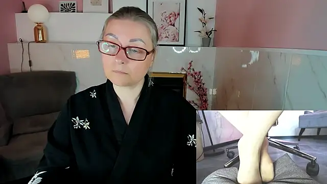 Alexandra_Kind: απευθείας συνομιλία ΧΧΧ