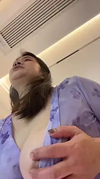 mo-mo-69's Webcam Show