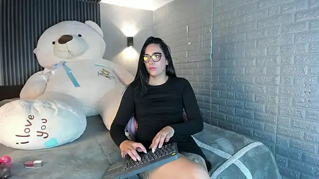 Magic_ivone Chat XXX live