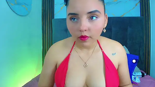 Sol__Latina's Live Chat Room