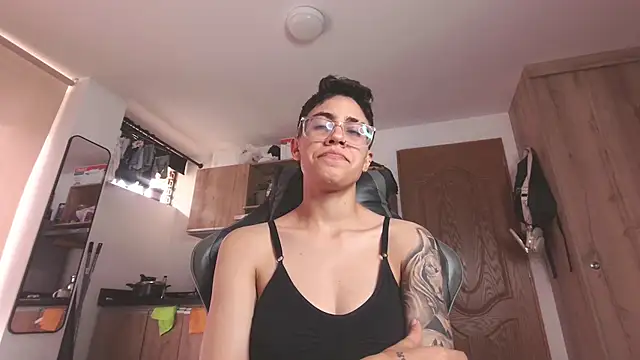 Cutie_Shy_ 라이브 XXX 채팅