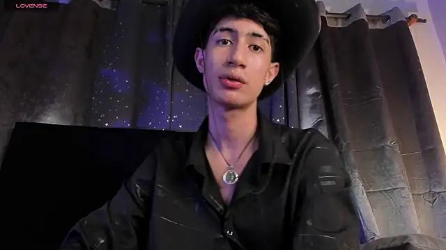 NovaaWheler 现场XXX聊天