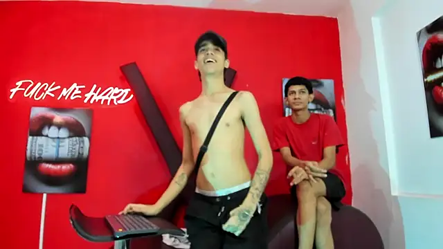 TWINKS_BOYSX Adlı Modelin Web Kamerası Şovu