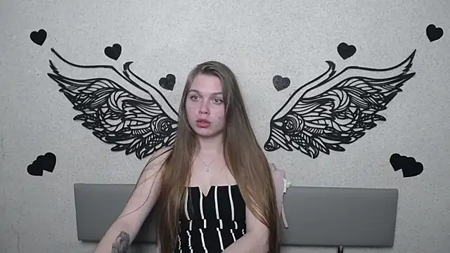 LaraPikan Live XXX chat