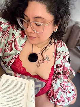 CurlyMilf_Vannexxxa Adlı Modelin Canlı XXX Sohbeti