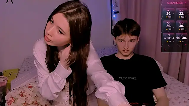 CoddleWeeper_ Live XXX-Chat